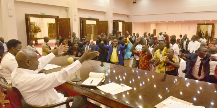 Museveni urges Eastern youth to squeeze MPs, District leaders over accountability