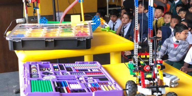 Robotics, Coding Programmes Introduced at Ugandan school