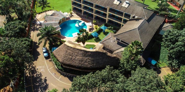 Enjoy a peaceful Valentine’s Day date at Dolphin Suites Hotel