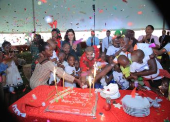 Enjoying Christmas with over 600 underprivileged children