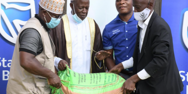 Stanbic Bank gives back to Muslim clients