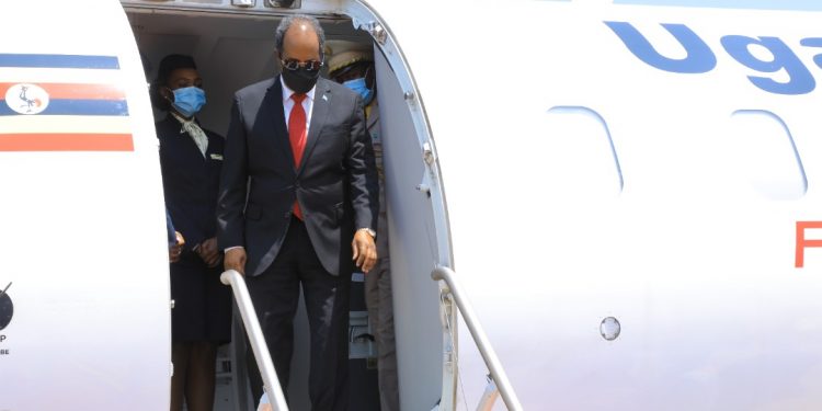 Somalia President Hassan Mohamud in Uganda, seeks cordial bilateral relations